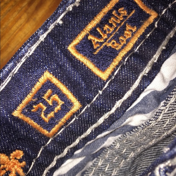 🚫 SOLD Rock revival jeans🚫 - Picture 3 of 3